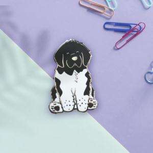 Black & White Newfoundland dog | Hard emaille pin